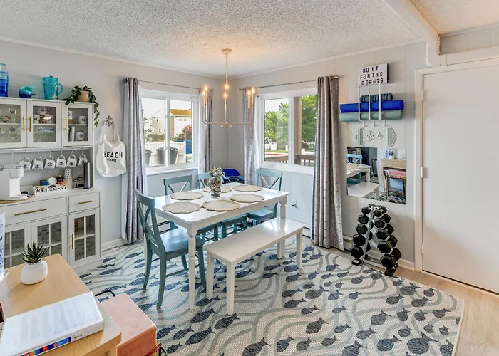 1 Mi To Jolly Roger! Poolside Family Retreat Holiday home