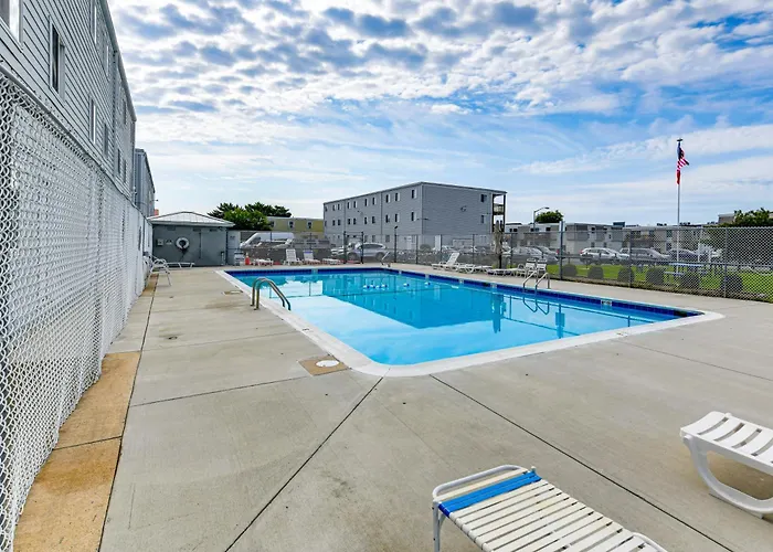 1 Mi To Jolly Roger! Poolside Family Retreat Holiday home Ocean City