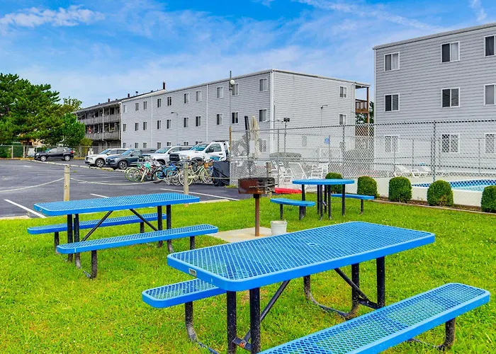 Holiday home 1 Mi To Jolly Roger! Poolside Family Retreat Ocean City