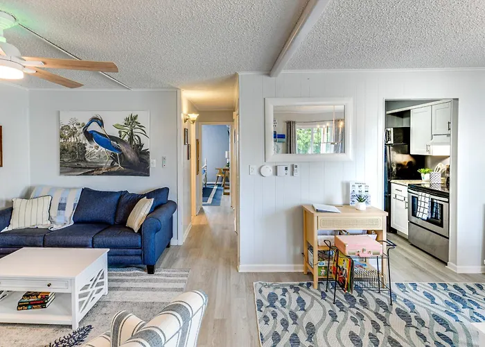 1 Mi To Jolly Roger! Poolside Family Retreat Holiday home